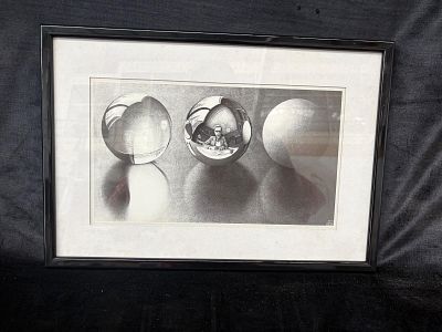 Screen Print. Serigrafia título "Três Esferas II" datado de 1946, com moldura em madeira lacada 