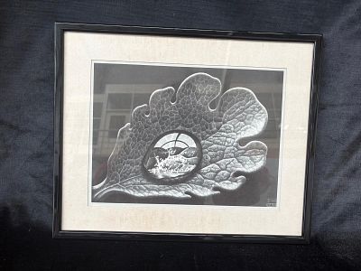 Screen Print. Silkscreen title "Dewdrop" dated 1948. With black lacquered wooden frame. Signs of use.