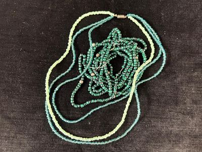 Vintage Beaded Necklace and Bracelet Set. Set consisting of a vintage beaded necklace and 
