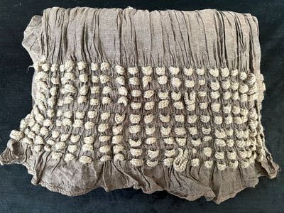 Scarf. Polyester scarf. Signs of use.