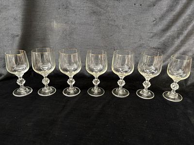 Set of 7 Glasses. Set of 7 vintage wine glasses. Signs of use.