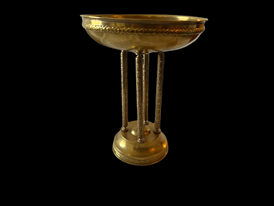 Cup Bowl. Cup with bronze foot. 
Signs of use. 
French 
Sec. XIX