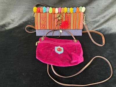 Conjunto de 2 Malas em Pano Vintage. Conjunto composto por duas unidades de malas em pano 