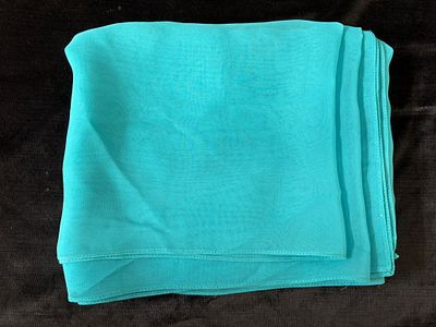 Echarpe Longa em poli&eacute;ster. Sinais de uso.