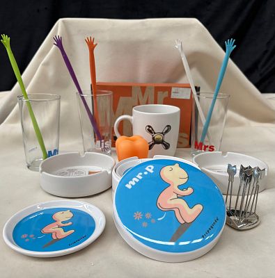 Artigos de Cozinha. Conjunto composto por 3 unidades de copos em vidro para refresco, palhinhas 