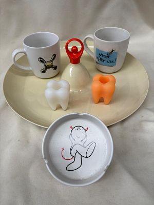 Artigos de Cozinha. Conjunto composto por uma unidade de ta&ccedil;a de fruta com paliteiro incorporado 