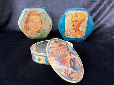 Set 3 Caixas Vintage. Conjunto composto por 3 unidades de caixas vintage. Sinais de uso.