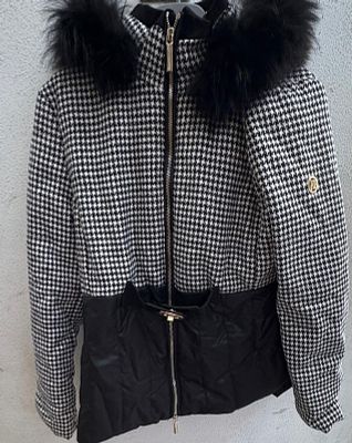 Parka. Farmhouse parka with hood, Italian brand Roberta Biagi. Size S. In excellent condition.