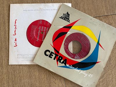 Vynil Records Vintage. Cetra vintage vinyl records extended play 45, Auscultation des art&egrave;res 