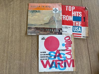 Vynil Records Vintage. Set of 3 vintage vinyl records by famous artists Top Hits from USA 
