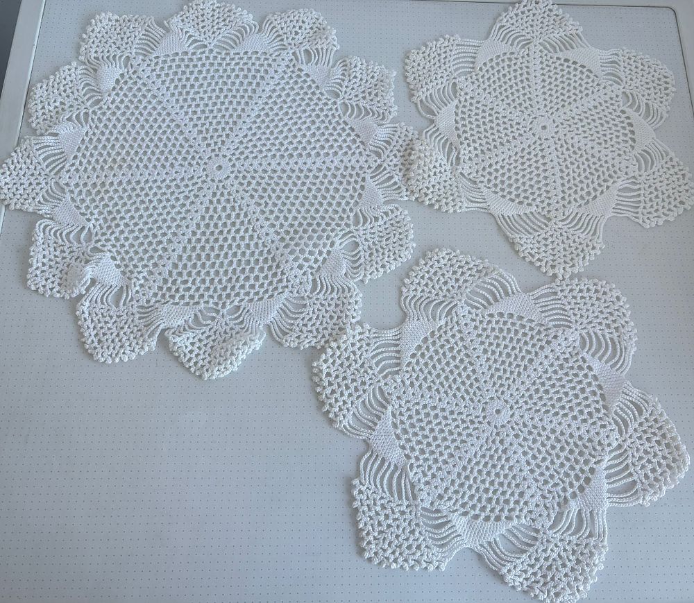 Lace Cloths. Set consisting of 3 handmade circular lace cloths. Signs of use.