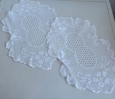 Lace Cloths. Set of handmade lace cloths, oval-shaped. Signs of use.