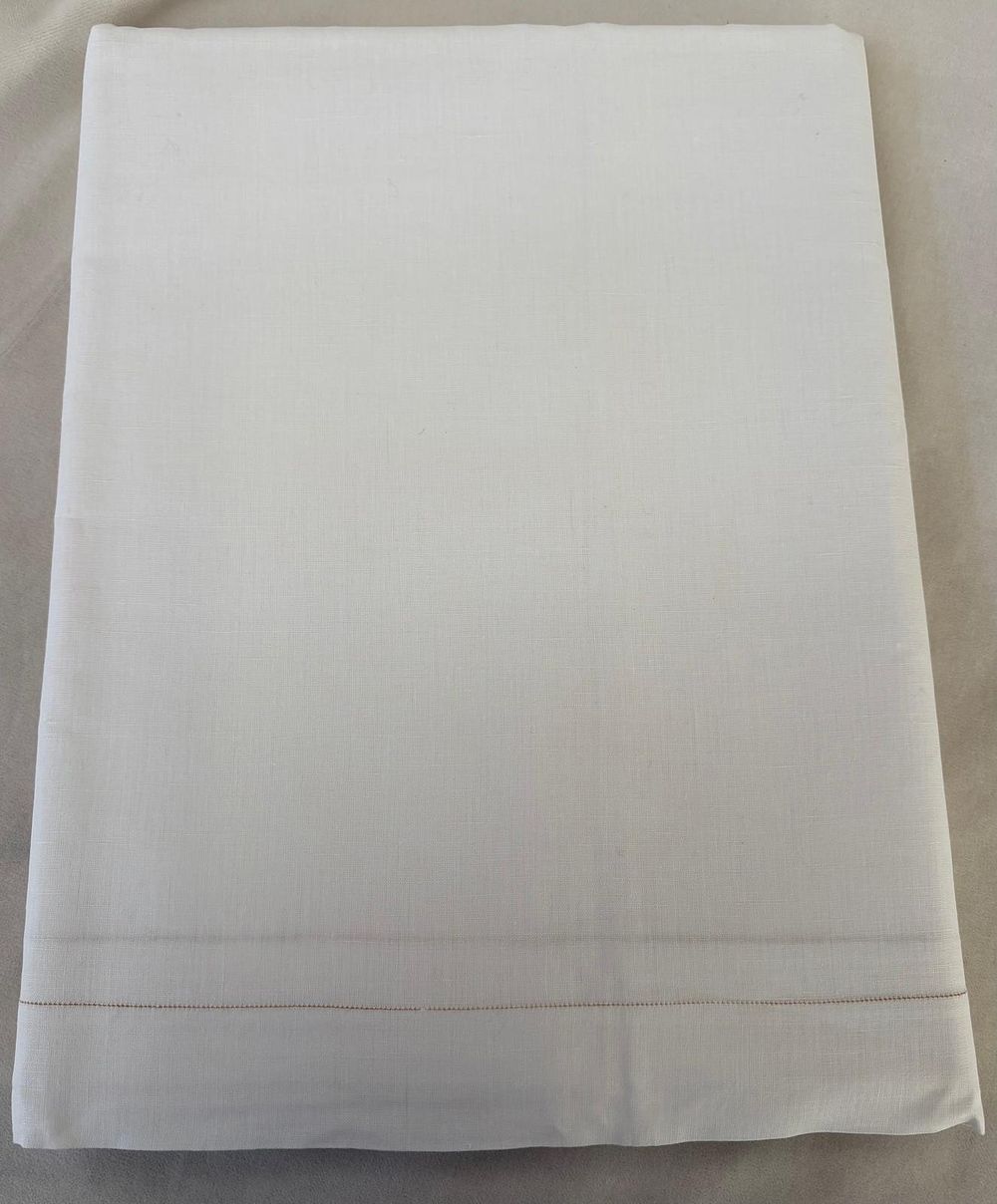 Linen Bottom Sheet. Linen fitted sheet with open hem in excellent condition, very little use.