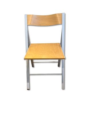 Chair. Fall in metal structure with absence and costs in Madeira. Ideal for writing or events. 