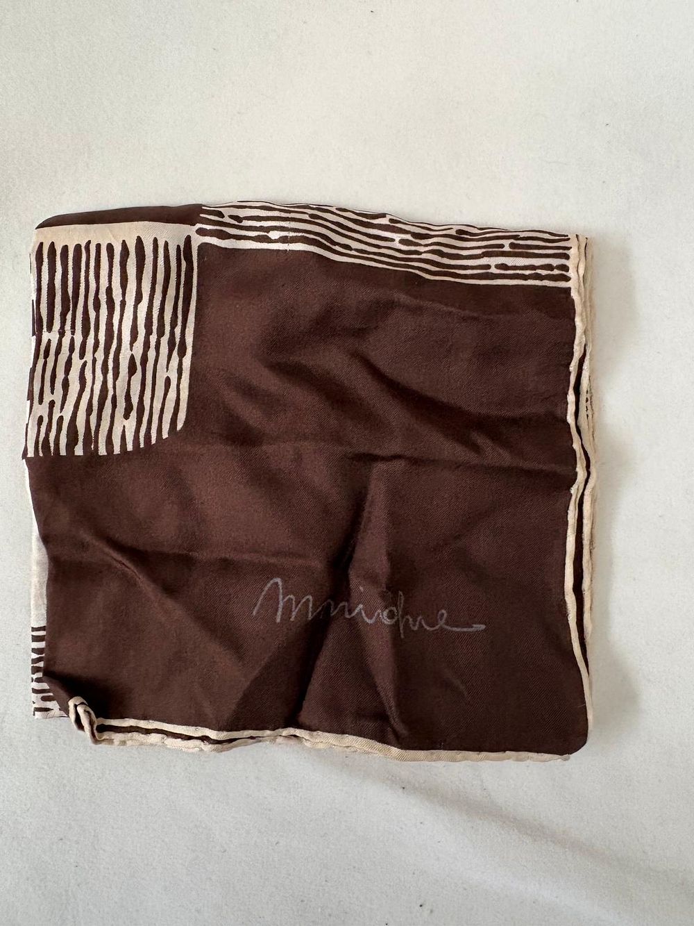 Scarf. Silk scarf. Signs of wear.