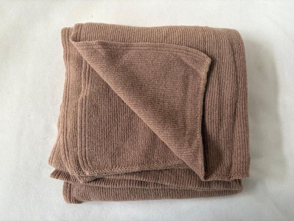 Scarf. Wool Scarf. Signs of use.