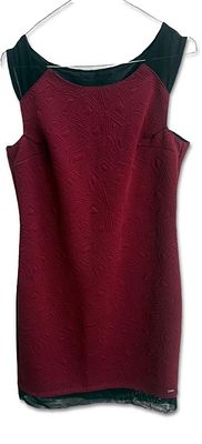 Vestido Al&ccedil;as. Vestido vintage com tecido acolchoado . Tamanho M. Sinais de uso.