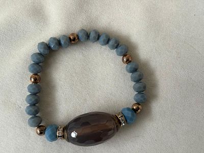 Pulseira com p&eacute;rolas Vintage. Sinais de uso.