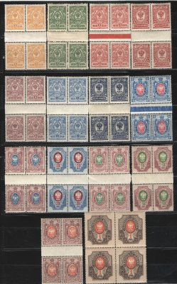 1912 г. Российская Империя. 19 выпуск. Комплект квартблоков с разделительной дорожкой. Номер по 