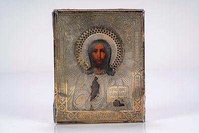 Icona su tavola con riza in argento raffigurante Cristo Pantocratore. Mosca, 1884 cm 18x14,4 