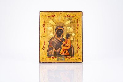Icona a fondo oro e tempera su tavola raffigurante la Madre di Dio di Tichvin. Russia, inizio 