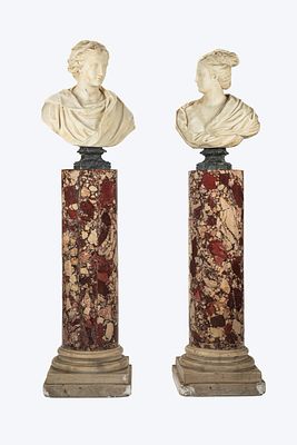 Coppia di busti ammantati in marmo poggianti su colonne in scagliola a finto marmo, XVIII 