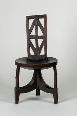 Jimma, Etiopia - Sedia monoxile a tre gambe e spalliera - Jimma, Etiopia - Sedia monoxile a 