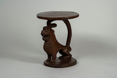 Yoruba, Nigeria - Seggiolino con leone stilizzato - Yoruba, Nigeria - Seggiolino con leone 