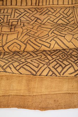 Showa, Congo - Lungo tessuto di rafia dai colori naturali - Showa, Congo - Lungo tessuto di rafia 