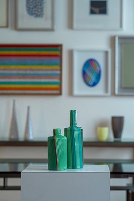 Coppia di bottiglie, 1970 circa - Coppia di bottiglie, 1970 circa 24 x 8 x 8 cm; 17 x 8 x 8 cm 