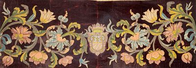 Pannello su velluto con decoro policromo in seta e fili d’argento a girali di foglie e fiori e 