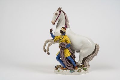 Moro con cavallo bianco, grande gruppo in porcellana policroma. Meissen, fine secolo XIX h cm 