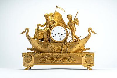 Pendola “L’Amour faisant passer le Temps” in bronzo dorato, da un modello di Louis-Simon Boizot 