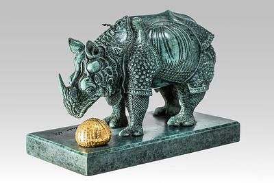 ДАЛИ Сальвадор
&laquo;Носорог в кружевах&raquo;
1981 г. Бронза, литьё, позолота
Высота: 19 см
Экземпляр 