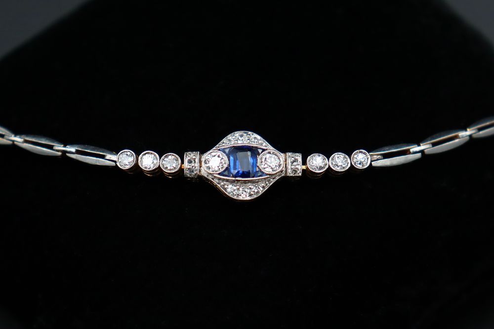 Fledermaus Auctions | Auction 3 | Christmas Auction - Silver Objects, Goldsmithery, Jewelry and Watches