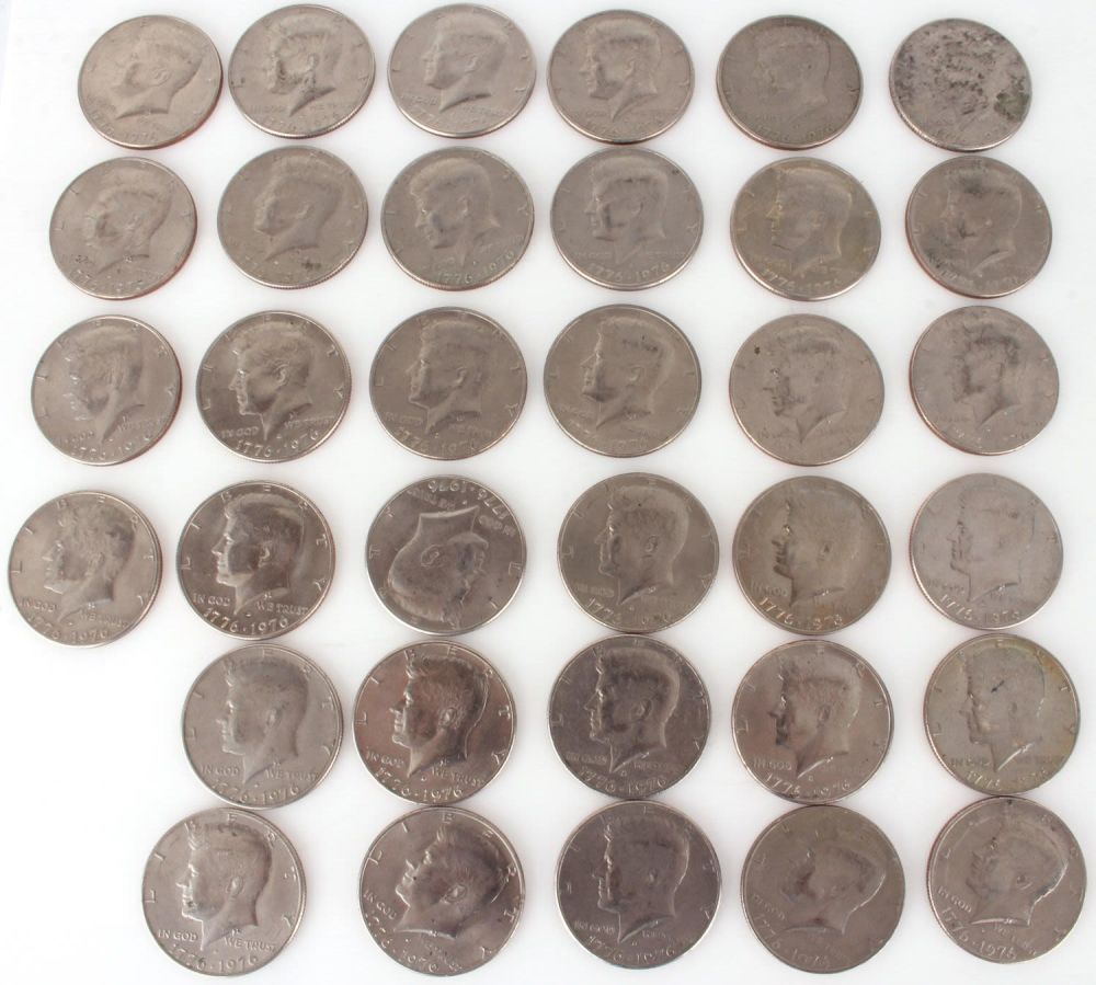 Lot 11173: BICENTENNIAL KENNEDY HALF DOLLARS - LOT OF 34