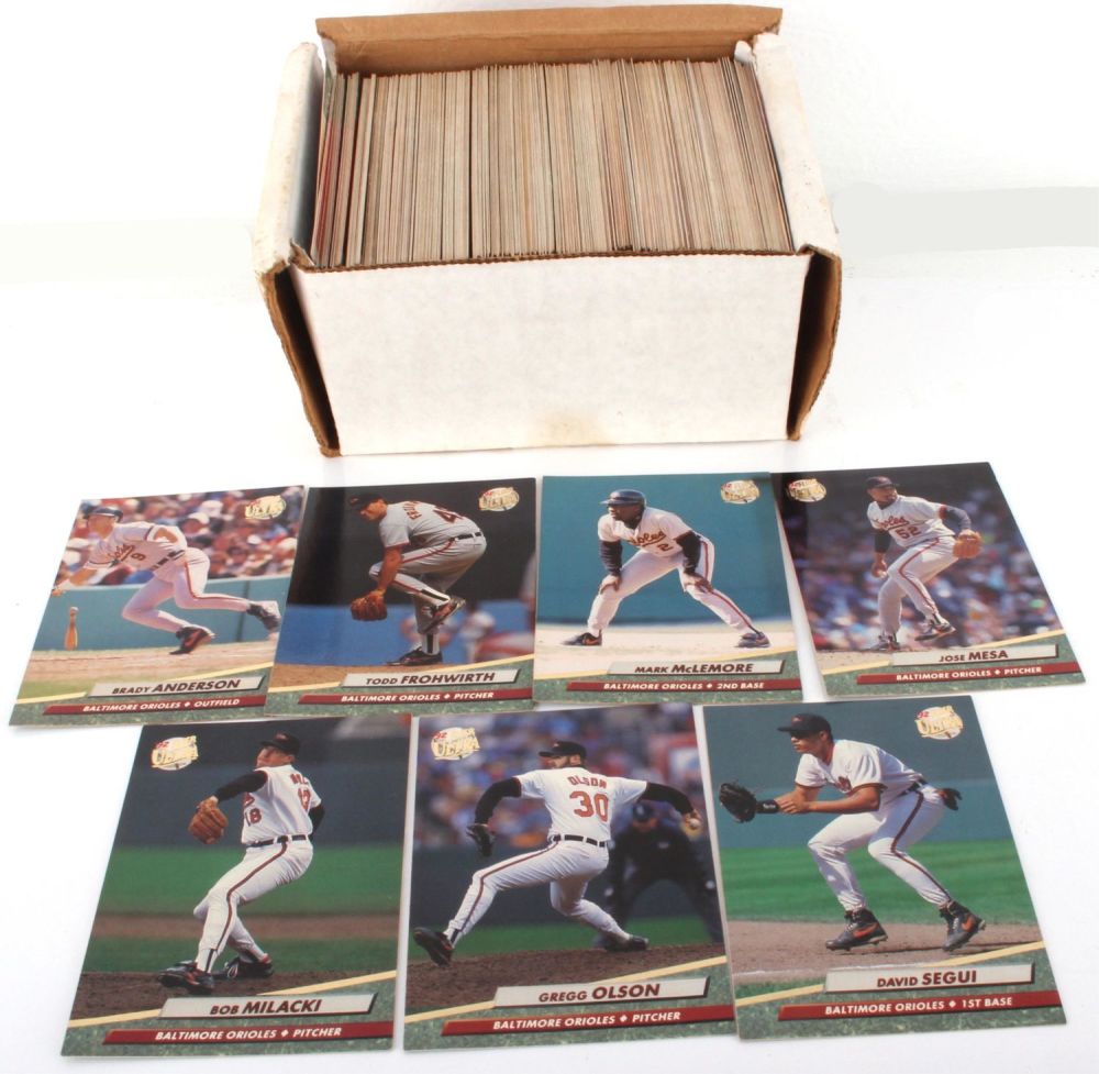 Lot 11453: 1992 FLEER ULTRA SERIES 2 BASEBALL CARDS FULL SET