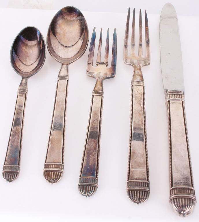 Lot 11560: 5 PIECE SAVANNAH STERLING SILVERWARE TABLE SET