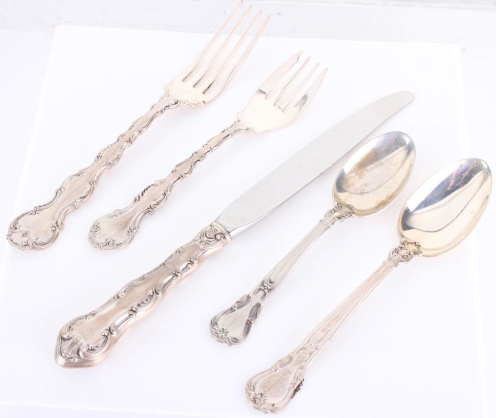 Lot 11565: 5 PIECE STRASBOURG STERLING SILVERWARE TABLE SET