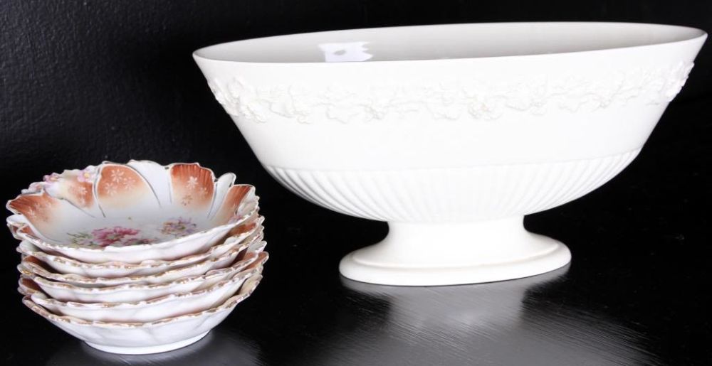 Lot 11641: ASSORTED PORCELAIN AND FINE CHINA - LOT OF 8