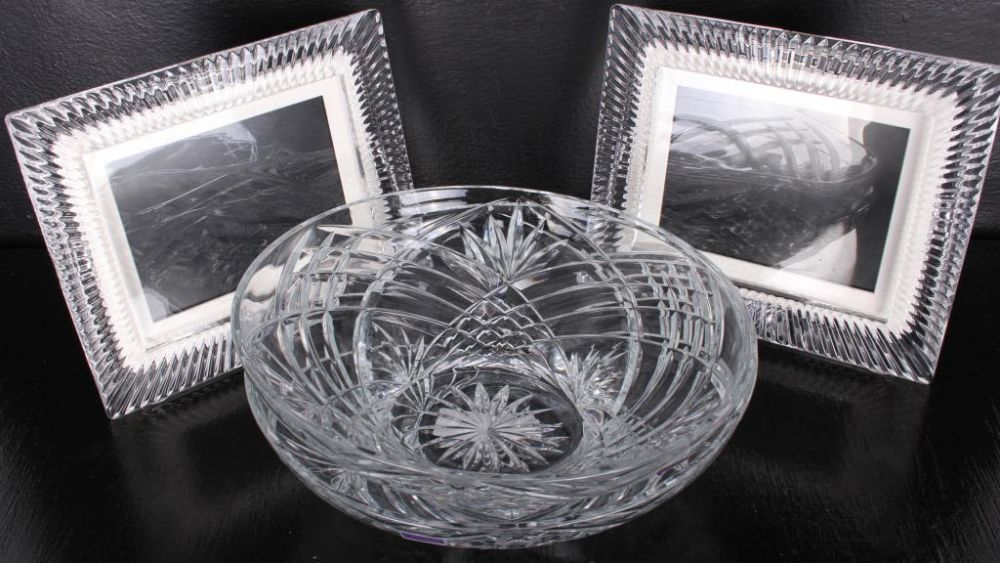 Lot 11657: WATERFORD BOWLS & PICTURE FRAMES - LOT OF 4
