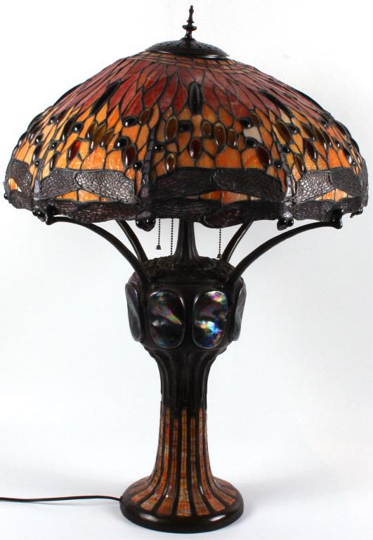 Lot 11663: TIFFANY STYLE DRAGONFLY TABLE LAMP IRIDESCENT BASE