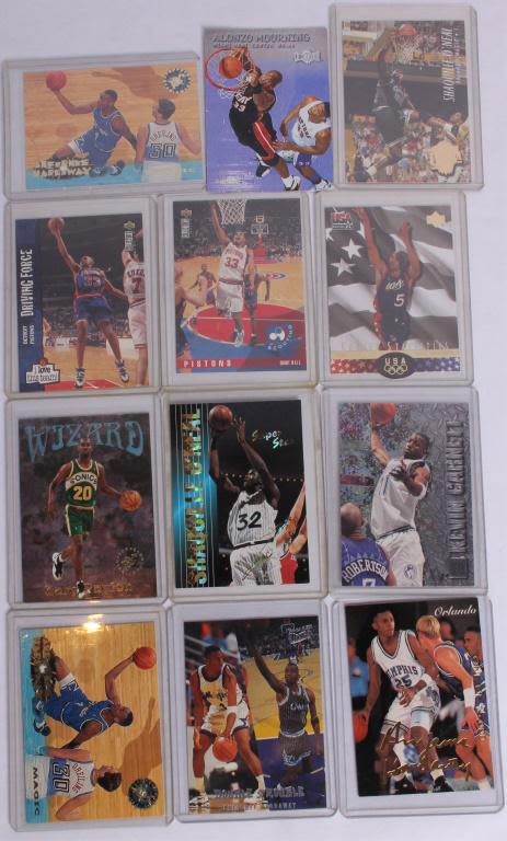 Lot 11724: THROWBACK NBA STARS BASKETBALL CARDS - LOT OF 12