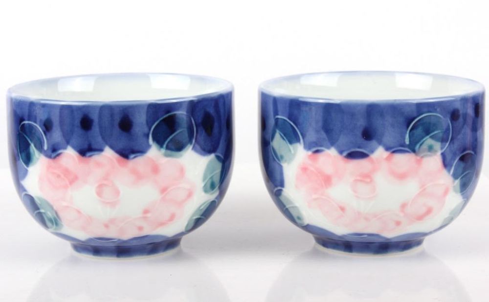 Lot 11750: PORCELAIN JAPANESE TEA CUPS - LOT OF 2