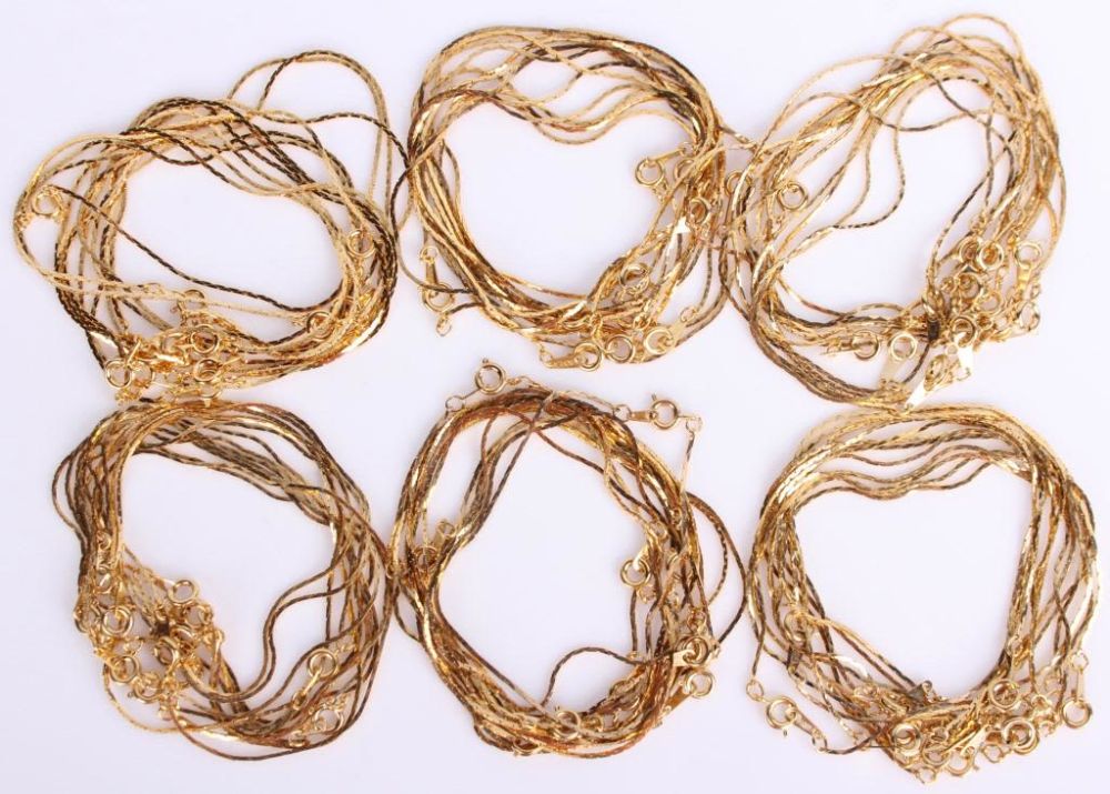 Lot 116158: GOLD-TONED NECKLACES - LOT OF 6