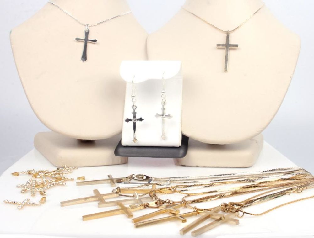 Lot 116164: ASSORTED CROSS PENDANTS NECKLACES & BRACELETS - 25