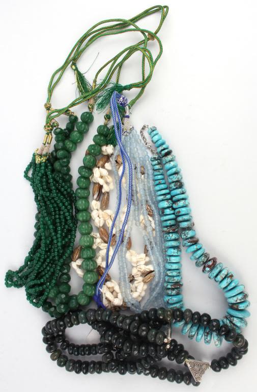 Lot 116182: VARIOUS NECKLACES - SEASHELL, TURQUOISE & SPINEL