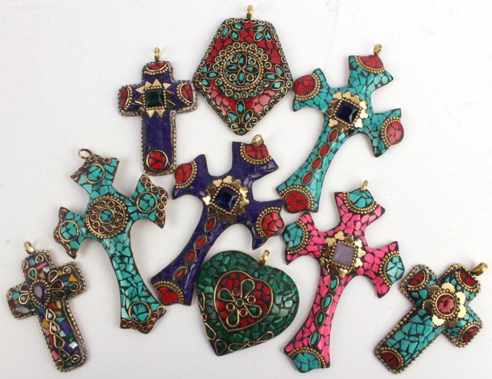 Lot 116184: TURQUOISE AND CORAL STONE PENDANTS & CHAINS - (9)