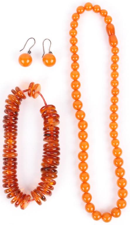 Lot 116187: AMBER COLOR BEADED COSTUME JEWELRY SET - LOT OF 3