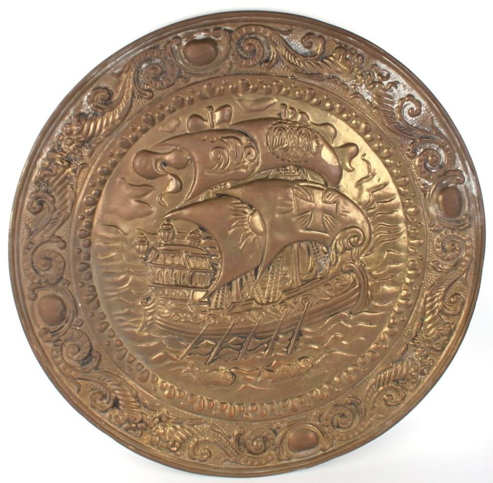 Lot 116254: VINTAGE PEERAGE COLONIAL SHIP BRASS WALL PLATE